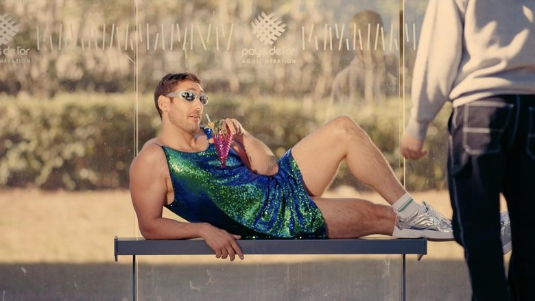 кадр из фильма C'est chelou comment tu danses