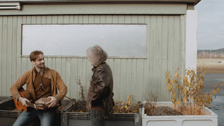 кадр из фильма Odyssee in A-Moll