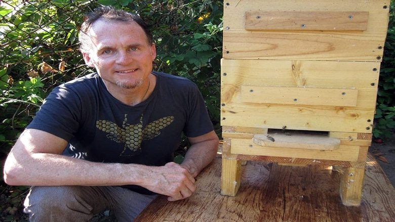 кадр из фильма Queen of the Sun: What Are the Bees Telling Us?‎