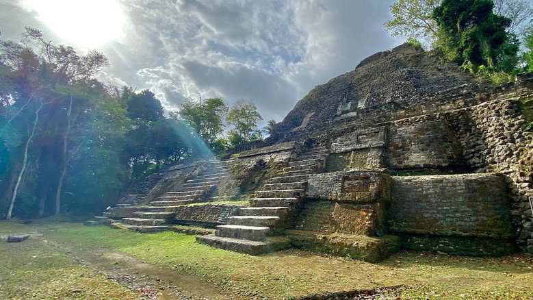 кадр из фильма Ancient Builders of the Amazon