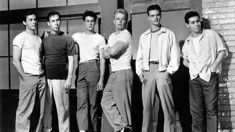 кадр из фильма City Across the River