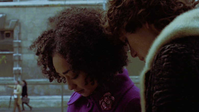 кадр из фильма Завтрак на Плутоне