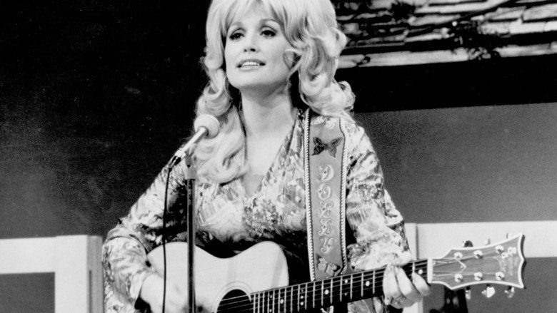 кадр из фильма Dolly Parton – An American Icon