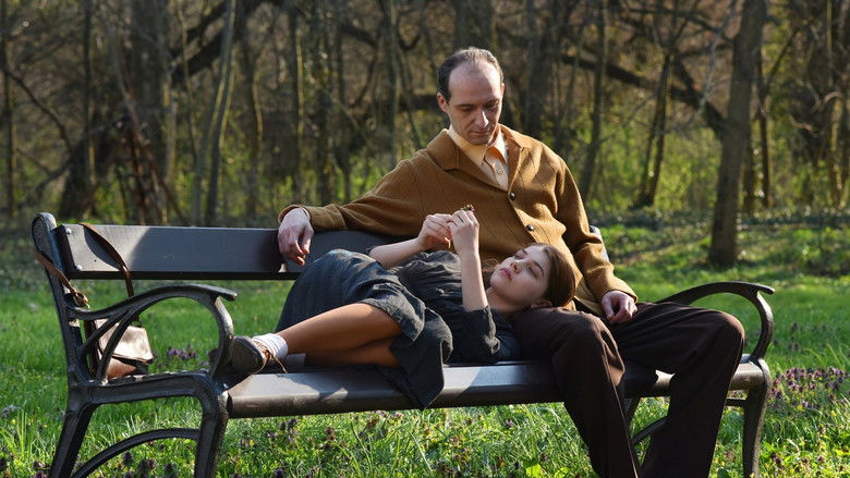 кадр из фильма Не время любить