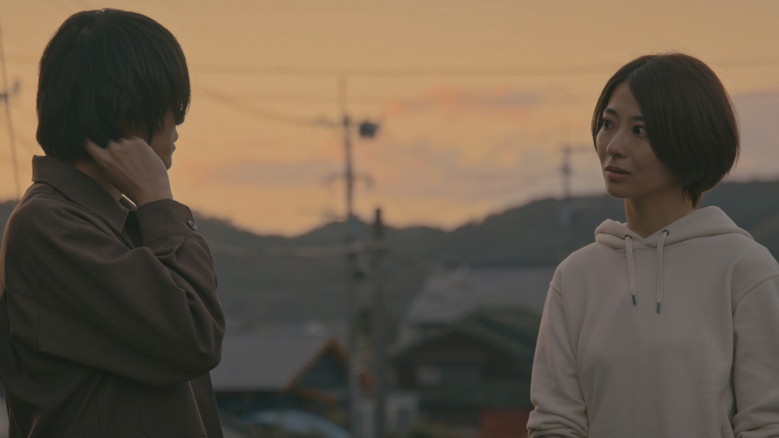 кадр из фильма 夜を越える旅