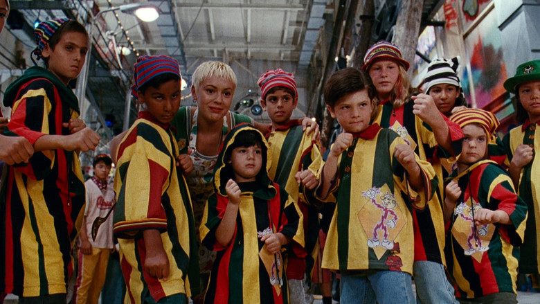 кадр из фильма Двойной дракон