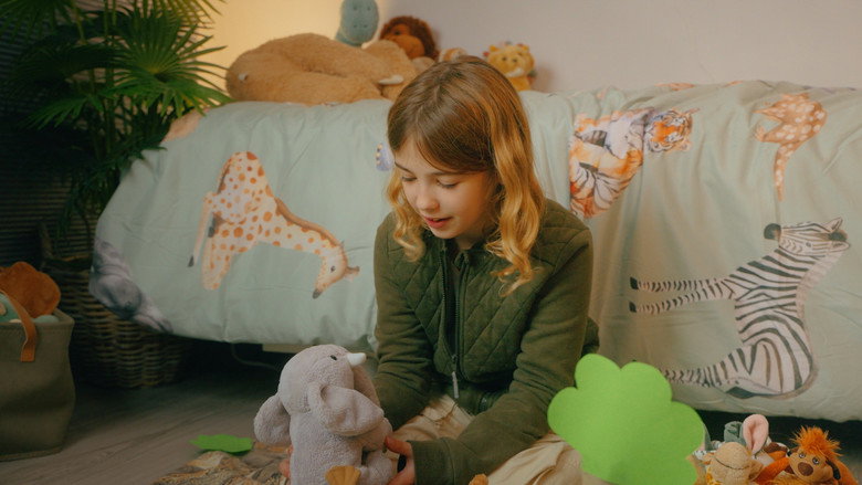 кадр из фильма Elephant in the Room