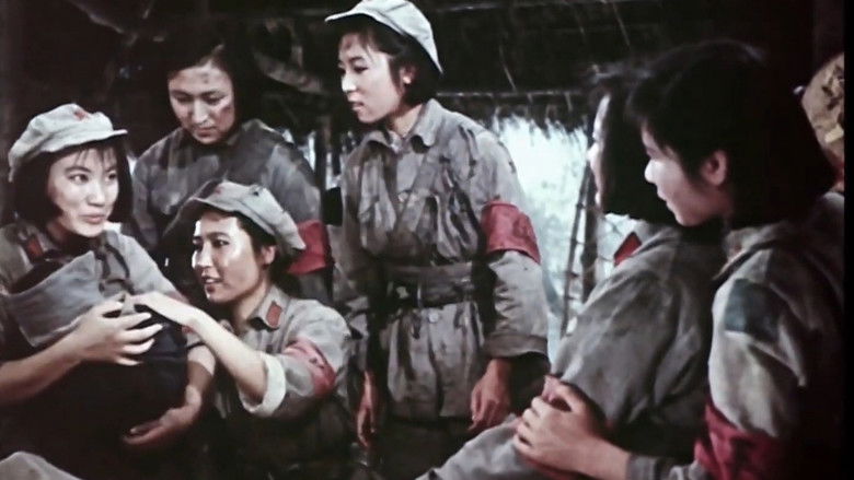 кадр из фильма Красный женский отряд