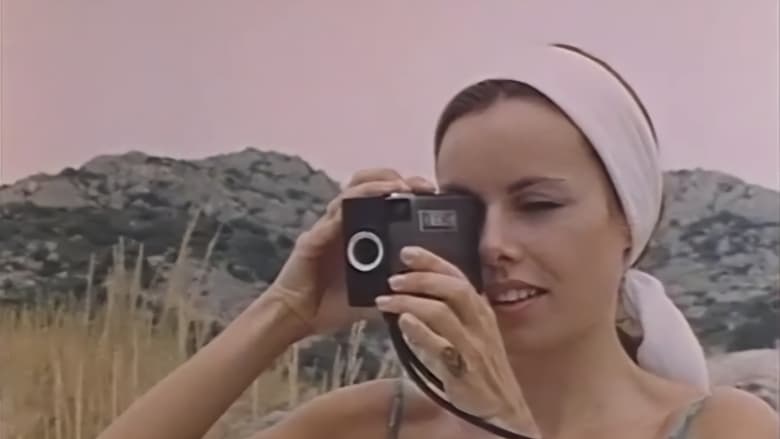 кадр из фильма L'isola delle svedesi