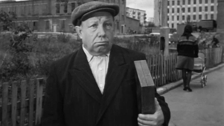 кадр из фильма Дядя Коля идет домой