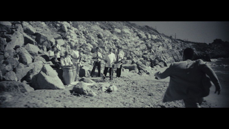 кадр из фильма Estatuas de noche