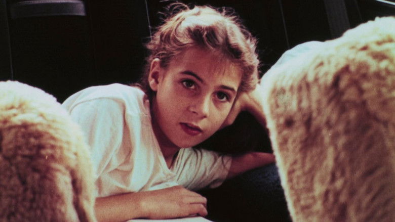 кадр из фильма Путешествие по реке с курицей