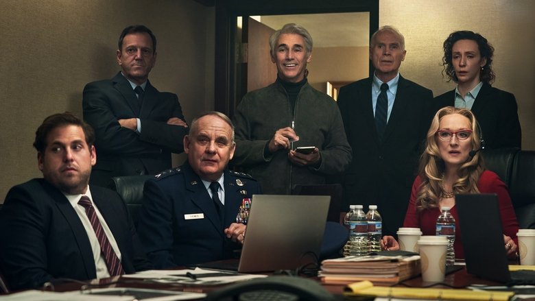 кадр из фильма Не смотрите наверх