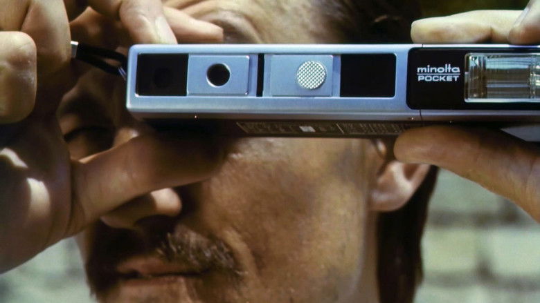 кадр из фильма Беженцы