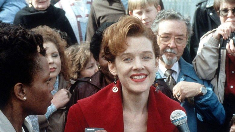 кадр из фильма Пистолет в сумочке Бетти Лу