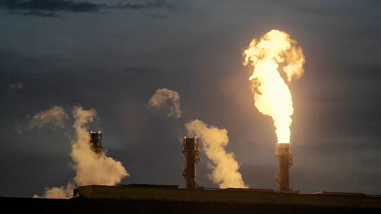 кадр из фильма Der giftige Himmel von Tarent: Chronik einer geduldeten Umwelt-Katastrophe