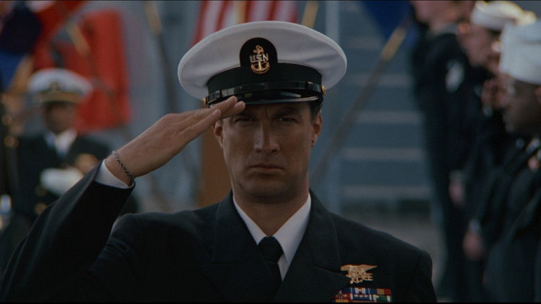 кадр из фильма В осаде