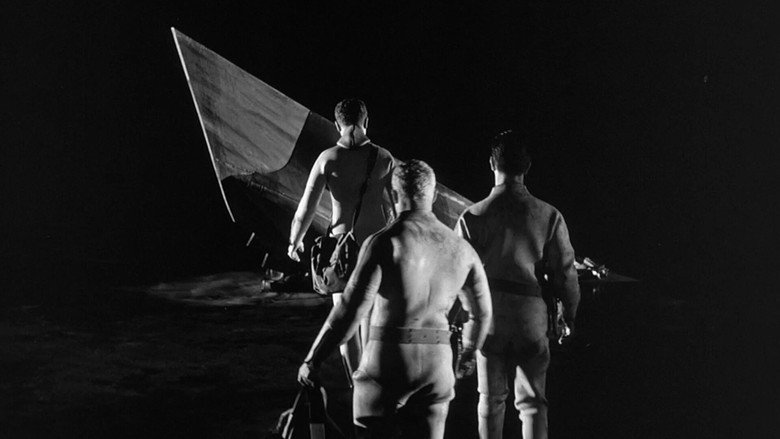 кадр из фильма The Atomic Submarine