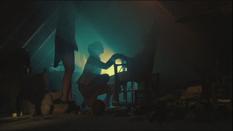 кадр из фильма 5 A.M. Cinco ante los miedos