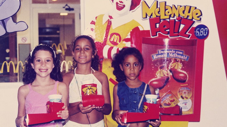 кадр из фильма Os Arcos Dourados de Olinda