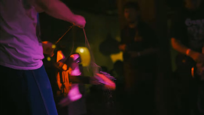 кадр из фильма Estoy Bien: Lanzamiento Apoyo Emocional