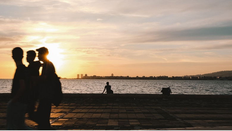 кадр из фильма In My Early Twenties