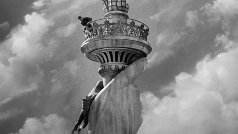 кадр из фильма Диверсант