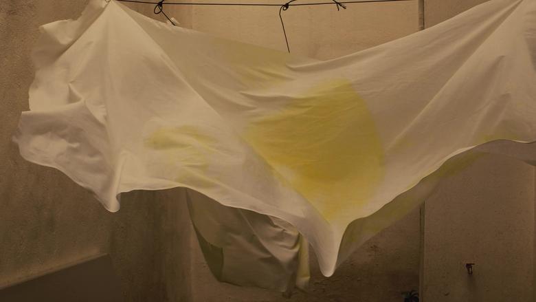 кадр из фильма Noches Húmedas