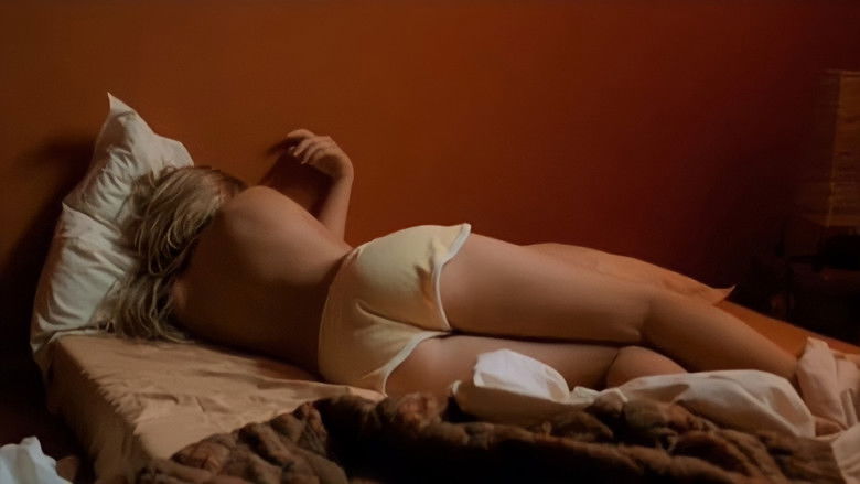 кадр из фильма Бассейн