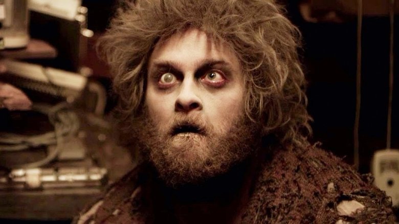 кадр из фильма Привязанные к дому