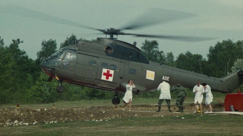 кадр из фильма Военврач