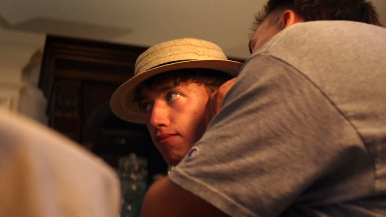 кадр из фильма Fake Friends