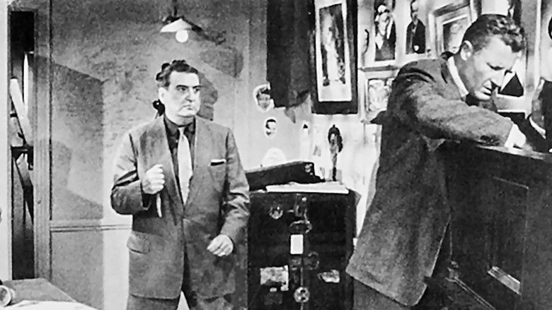 кадр из фильма The Invisible Avenger