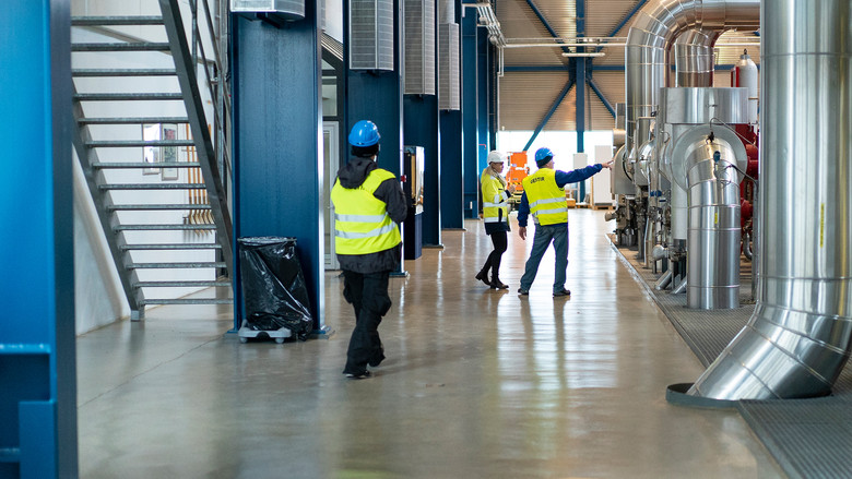 кадр из фильма Juice: How Electricity Explains The World