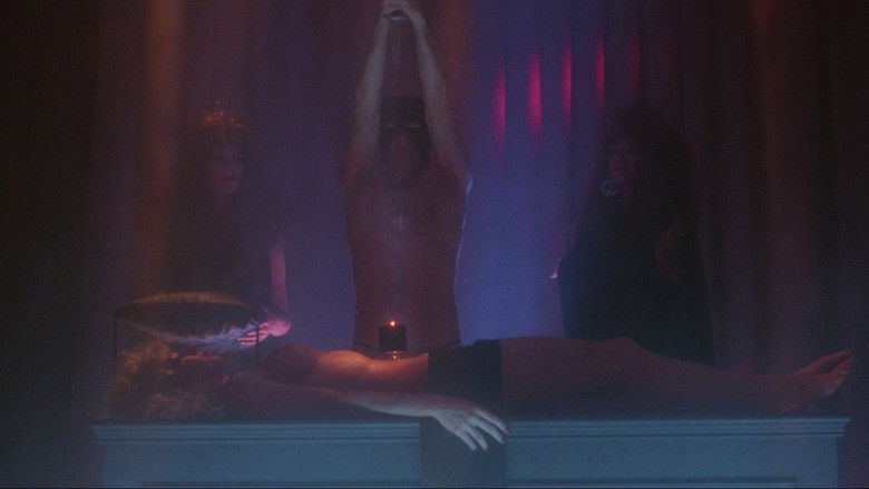 кадр из фильма Слуга дьявола