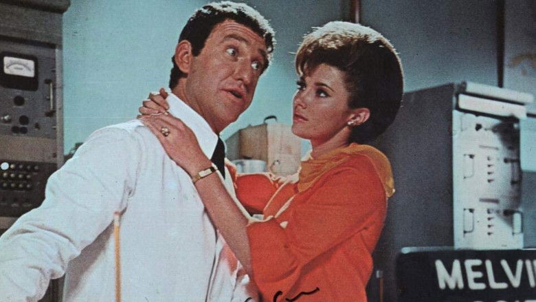 кадр из фильма Birds Do It