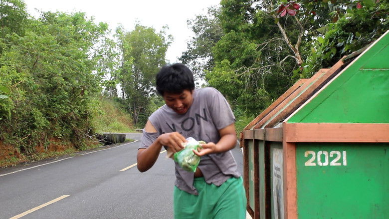 кадр из фильма Orang Gila Juga Manusia