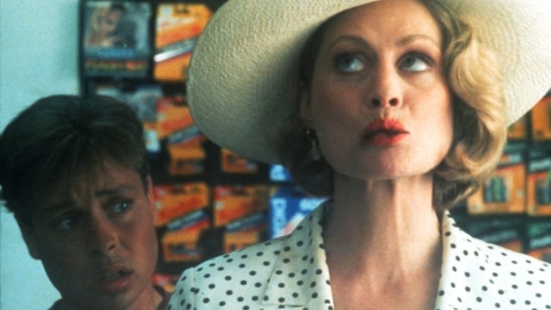 кадр из фильма Pterodactyl Woman from Beverly Hills