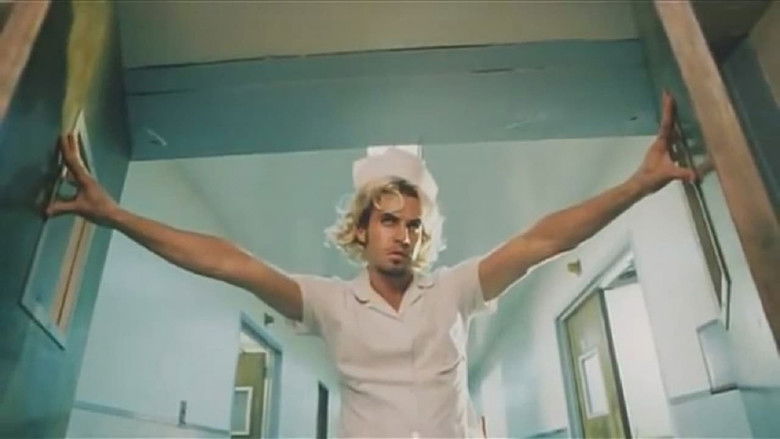 кадр из фильма Я проснулся рано в день моей смерти