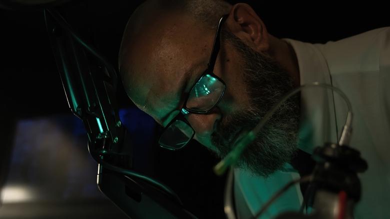 кадр из фильма Creep Box