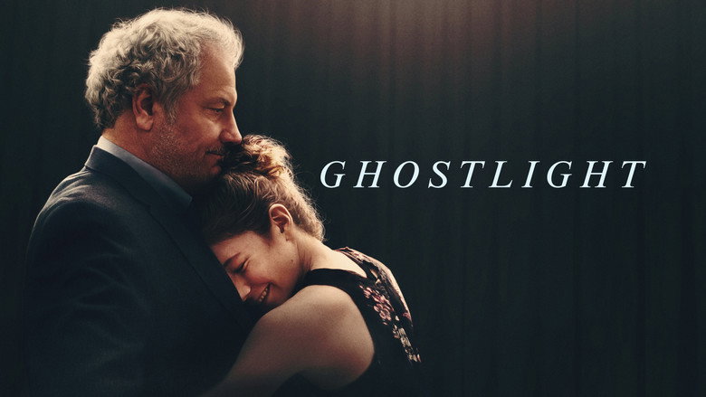 кадр из фильма Призрачный свет