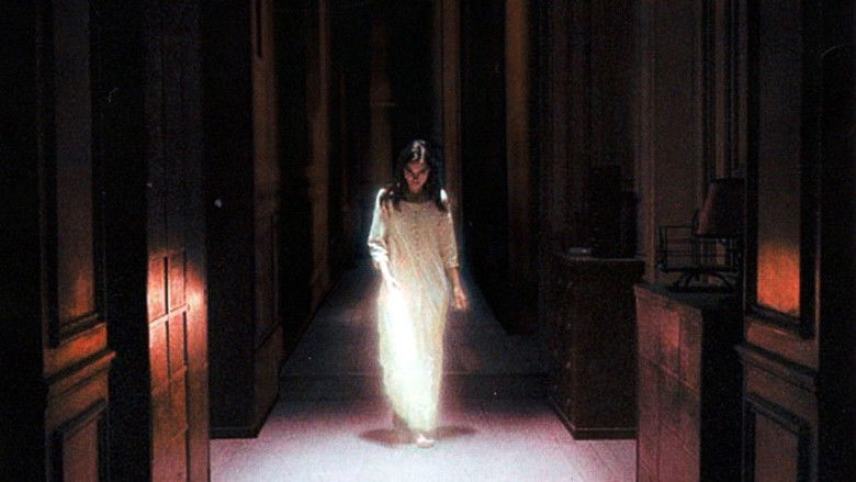 кадр из фильма Сэнт Анж