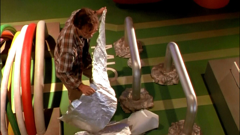 кадр из фильма Дорогая, мы себя уменьшили