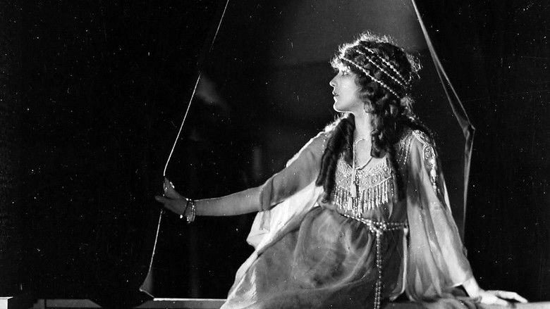 кадр из фильма Мыльная пена