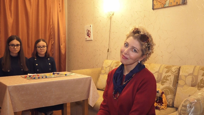 кадр из фильма Девочки