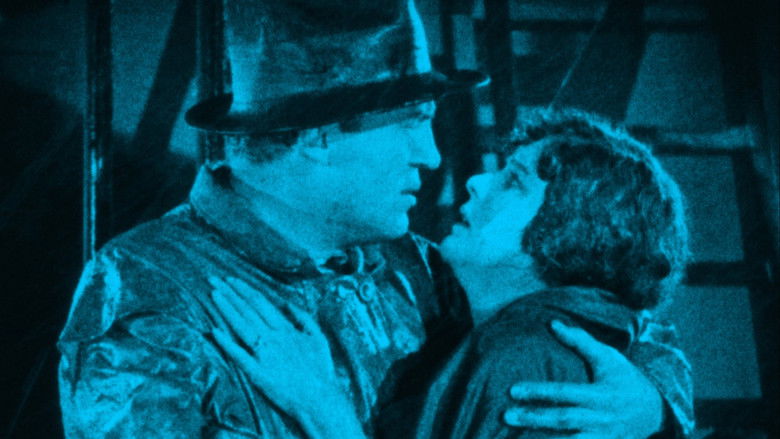 кадр из фильма The Signal Tower