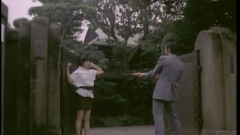 кадр из фильма 痴漢電車　あと奥まで１ｃｍ