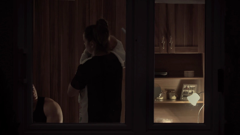 кадр из фильма Newborn