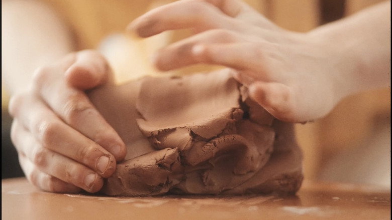 кадр из фильма Earth Works: A Potter's Story