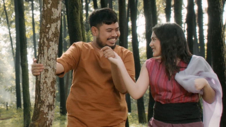 кадр из фильма Kang Solah (From Kang Mak) x Nenek Gayung